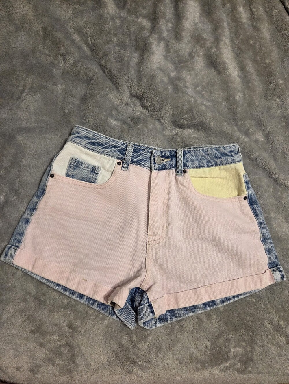 PacSun Pastel Color block Mom Short
